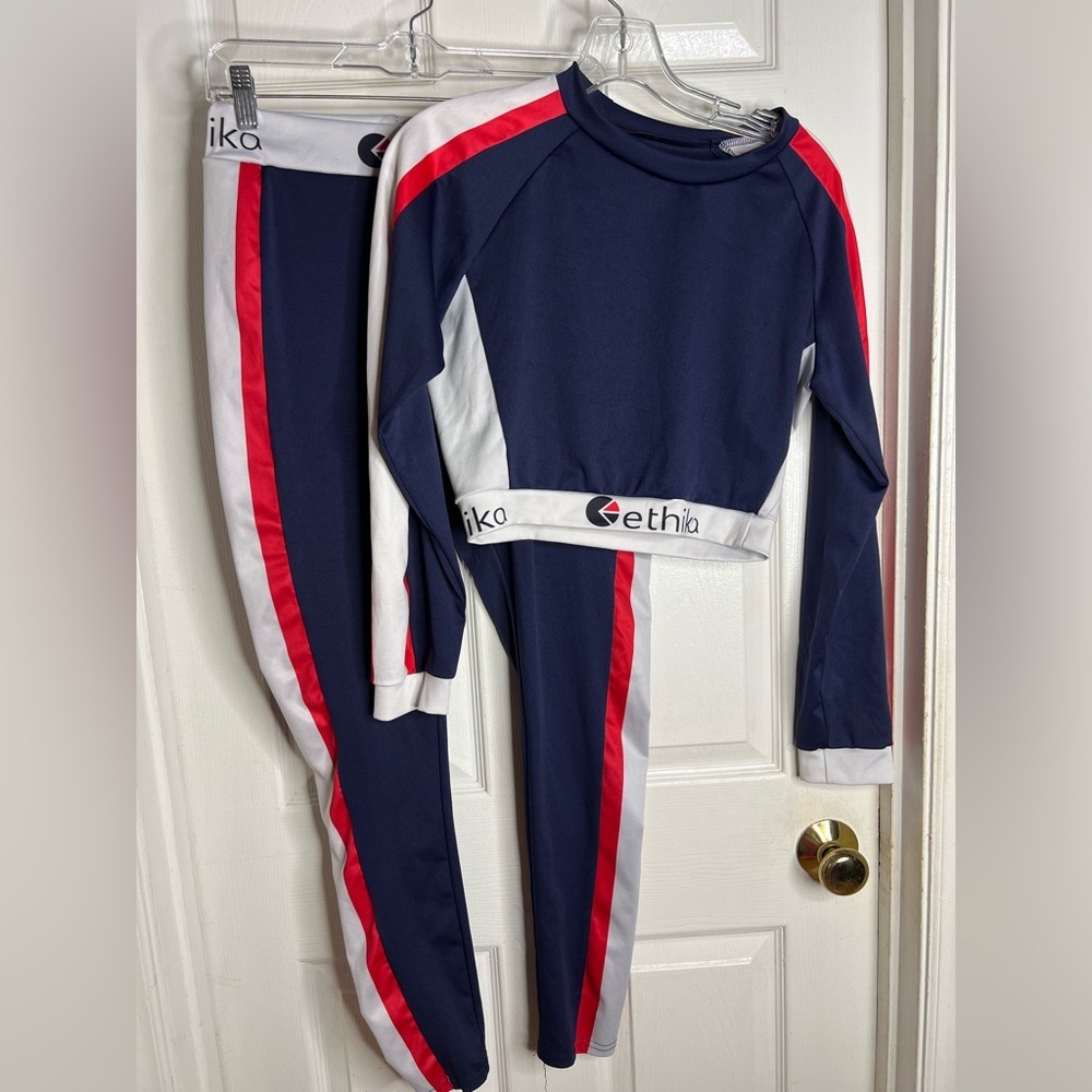 Ethika brand matching women's Cropped Long Sleeve two-piece tracksuit Large